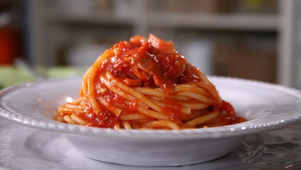 Bucatini with Pancetta, Tomato, and Onion Lidia