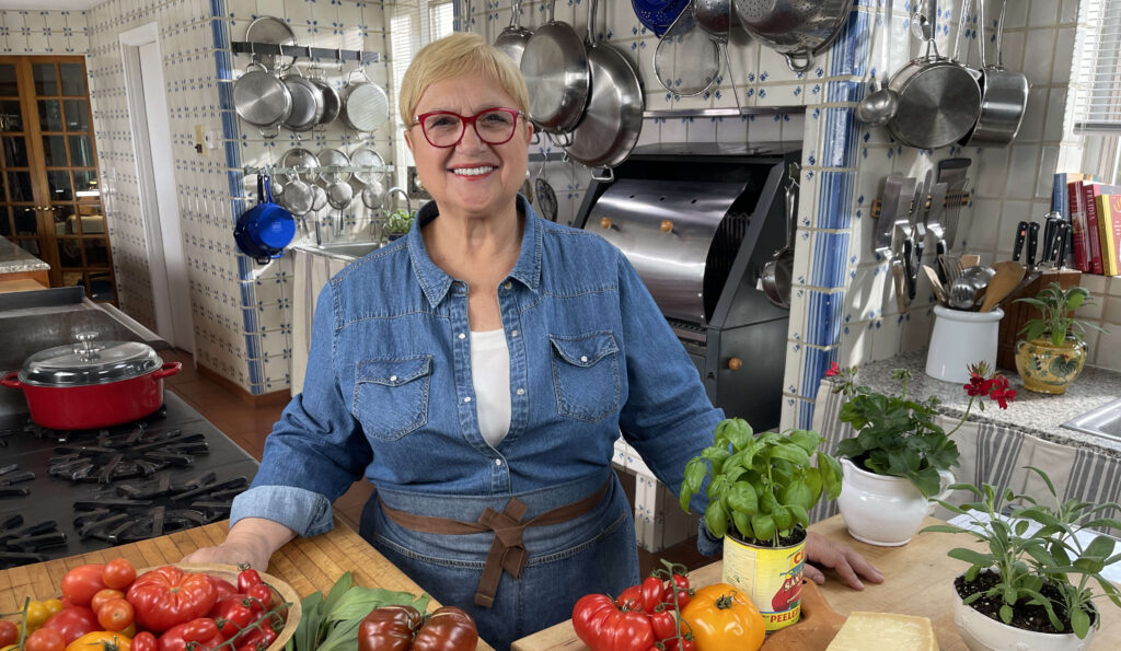 Lidia's Kitchen Streaming - Lidia